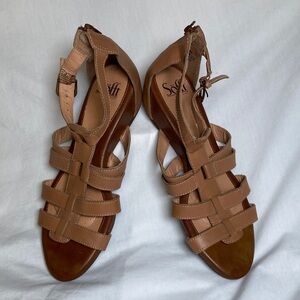 Söfft Rio II gladiator sandals in a brown leather finish Sz 9M